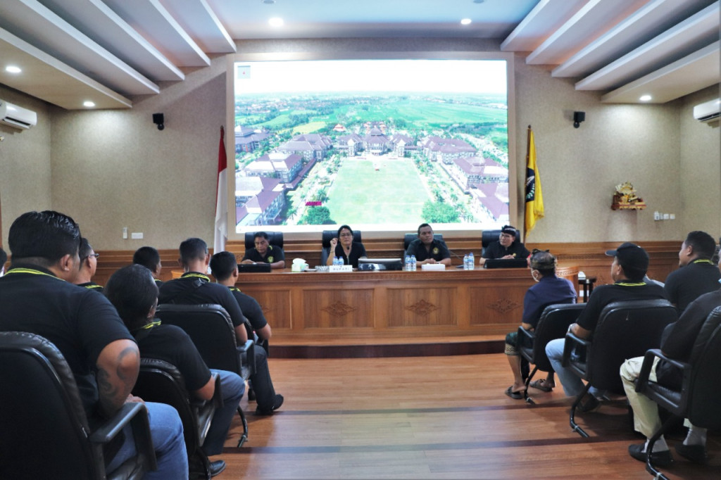 Bupati Giri Prasta Pimpin Ramah Tamah Pengurus Jaga Baya Pasek Kecamatan Mengwi, Ajak Keluarga Besar Pasek Untuk Bersatu Membangun Bali